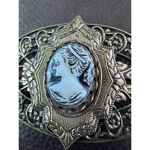 Vintage Black White Carved Cameo Brooch Gold Tone